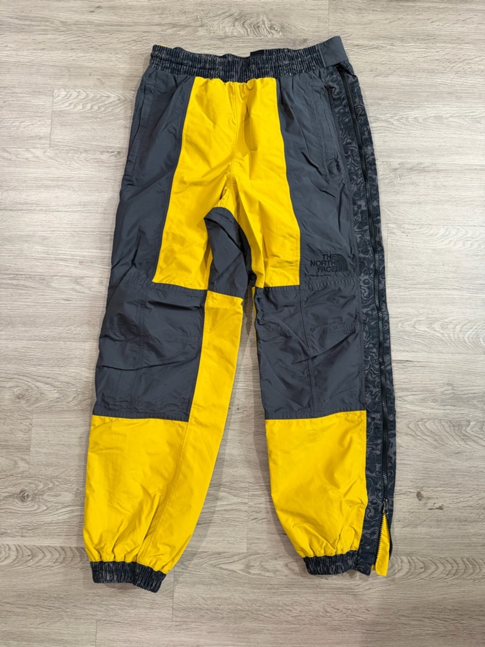 The North Face ’94 RAGE Durable Rain Pant Unisex Yellow Black - Picture 4 of 8